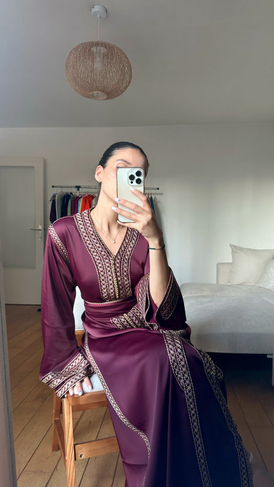 Le Caftan Grenat Royal